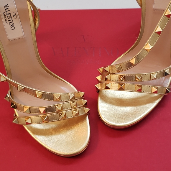 Gold Valentino Heels - Picture 5 of 6